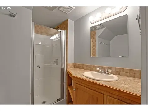 4405 NE 34th Avenue Portland OR 97211