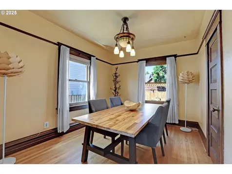 4405 NE 34th Avenue Portland OR 97211