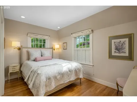 418 NW Albemarle Terrace Portland OR 97210