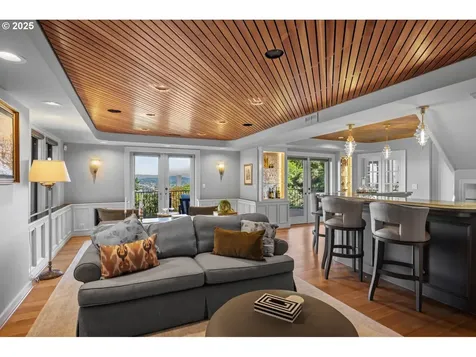 418 NW Albemarle Terrace Portland OR 97210