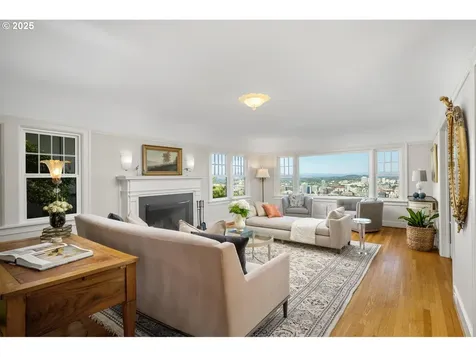418 NW Albemarle Terrace Portland OR 97210