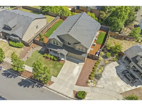 2558 NW White Oak Avenue Albany OR 97321