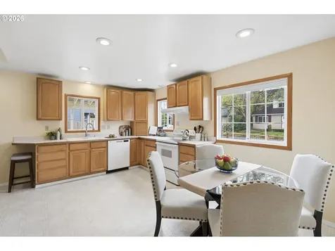 6600 SE 57th Avenue Portland OR 97206