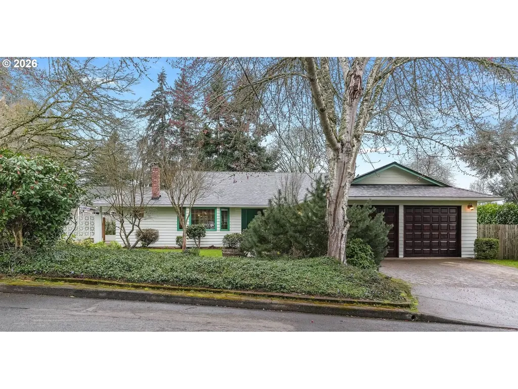 160 S Center Street Silverton OR 97381