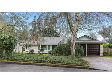 160 S Center Street Silverton OR 97381