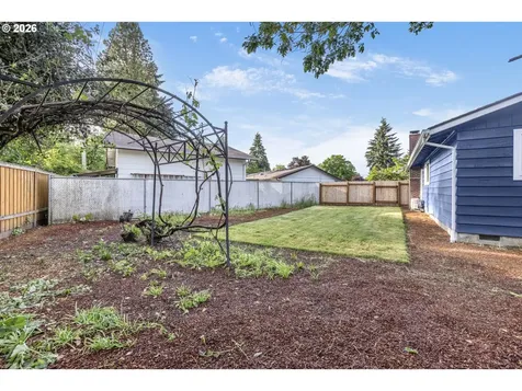 288 Suburban Avenue Eugene OR 97404