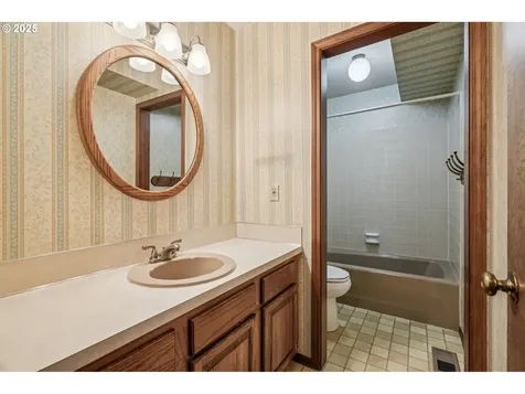 126 SW 5th Street Gresham OR 97080