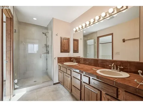 126 SW 5th Street Gresham OR 97080