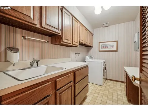 126 SW 5th Street Gresham OR 97080
