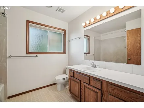 126 SW 5th Street Gresham OR 97080