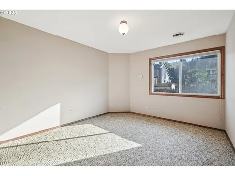 126 SW 5th Street Gresham OR 97080