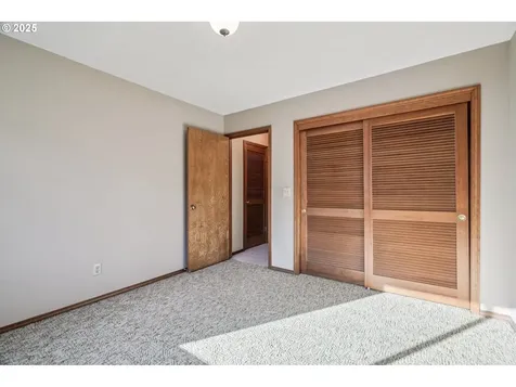 126 SW 5th Street Gresham OR 97080