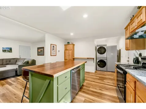 130 Gates Hill Road Gates OR 97346
