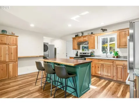 130 Gates Hill Road Gates OR 97346