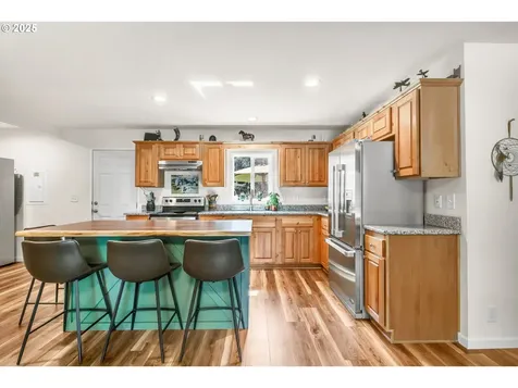 130 Gates Hill Road Gates OR 97346
