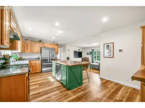 130 Gates Hill Road Gates OR 97346