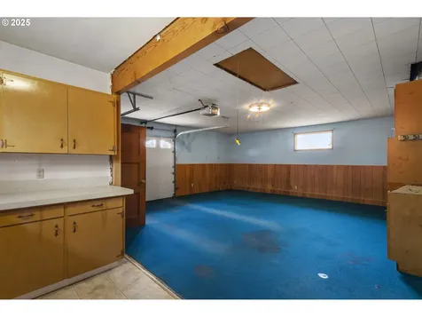 1055 Cascade Drive NW Salem OR 97304