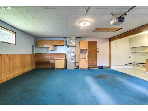 1055 Cascade Drive NW Salem OR 97304