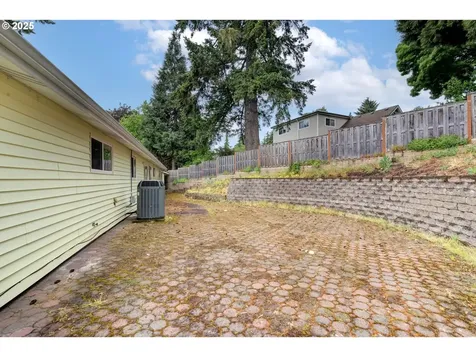 1055 Cascade Drive NW Salem OR 97304