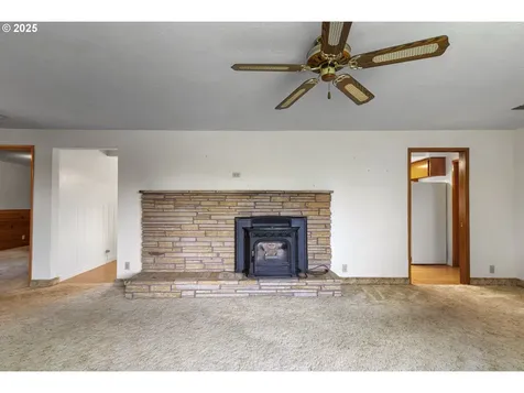 1055 Cascade Drive NW Salem OR 97304