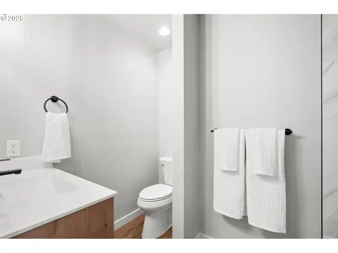 8715 NE 57th Street Vancouver WA 98662