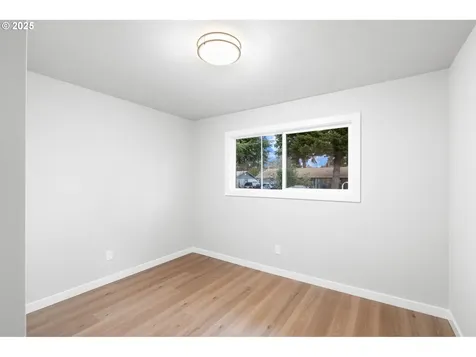 8715 NE 57th Street Vancouver WA 98662