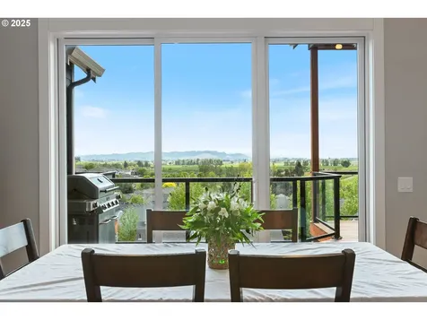 2842 NW Mount Ashland Lane Mcminnville OR 97128
