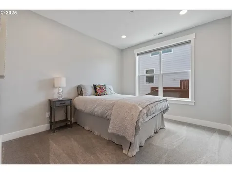 2842 NW Mount Ashland Lane Mcminnville OR 97128