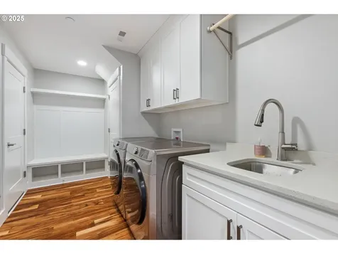 2842 NW Mount Ashland Lane Mcminnville OR 97128