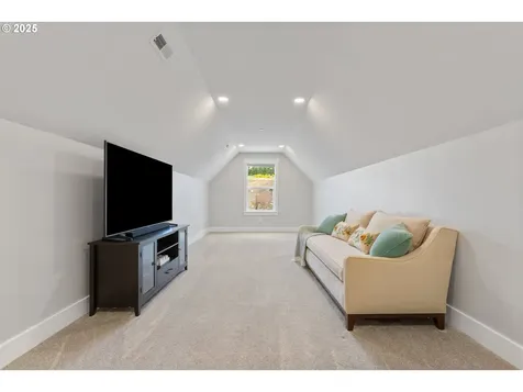 2842 NW Mount Ashland Lane Mcminnville OR 97128