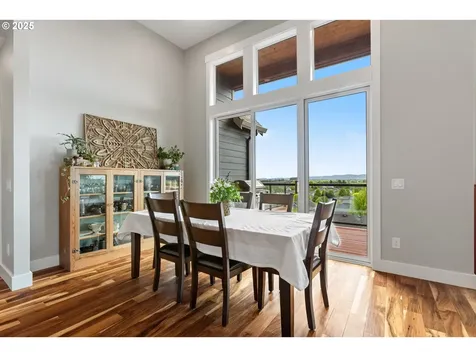 2842 NW Mount Ashland Lane Mcminnville OR 97128