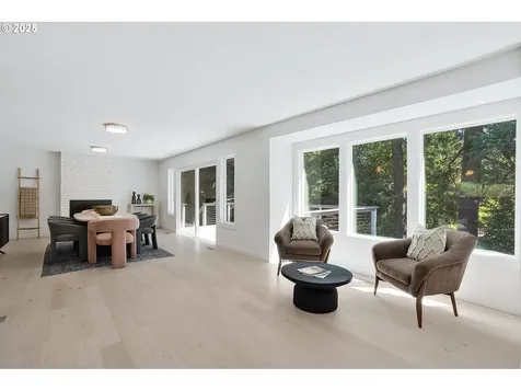 32 Independence Avenue Lake Oswego OR 97035