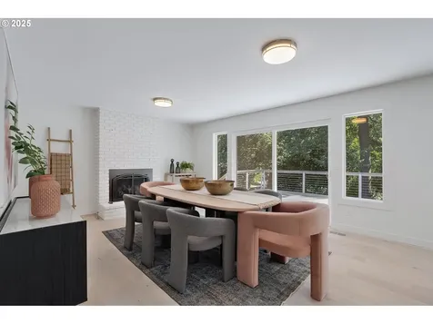 32 Independence Avenue Lake Oswego OR 97035