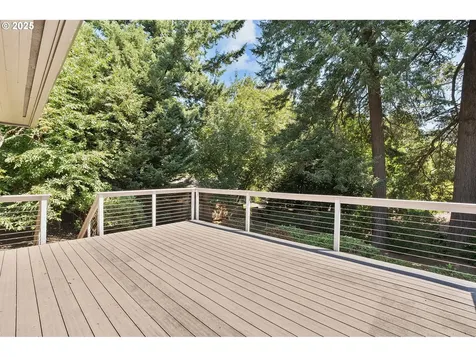 32 Independence Avenue Lake Oswego OR 97035