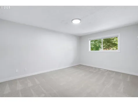 32 Independence Avenue Lake Oswego OR 97035