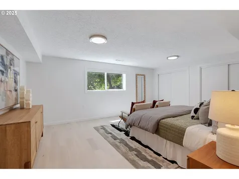 32 Independence Avenue Lake Oswego OR 97035