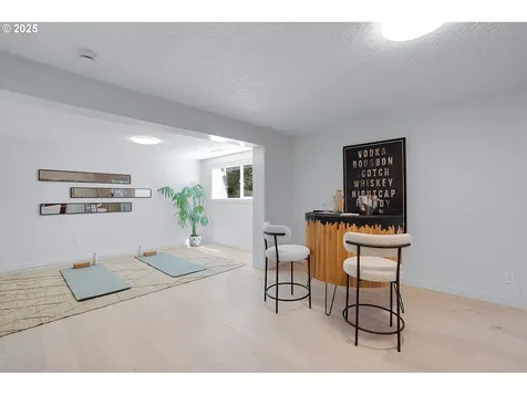 32 Independence Avenue Lake Oswego OR 97035