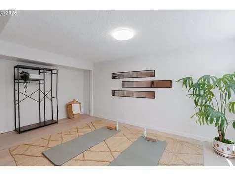 32 Independence Avenue Lake Oswego OR 97035