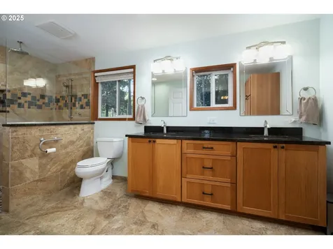 15928 N Umpqua Highway Roseburg OR 97470