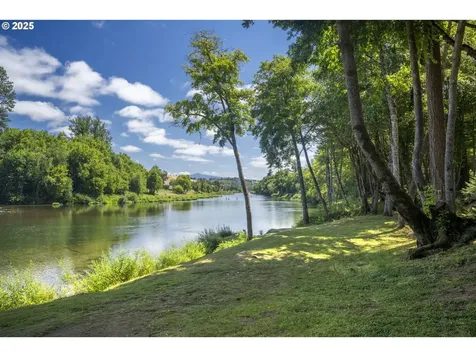 15928 N Umpqua Highway Roseburg OR 97470