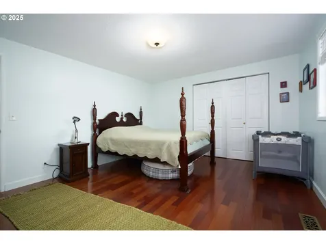 15928 N Umpqua Highway Roseburg OR 97470