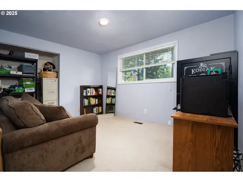 15928 N Umpqua Highway Roseburg OR 97470