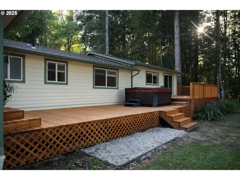 15928 N Umpqua Highway Roseburg OR 97470