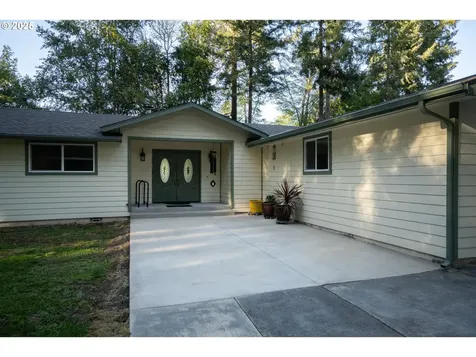 15928 N Umpqua Highway Roseburg OR 97470