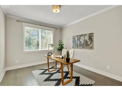 4537 SW 60th Place Portland OR 97221