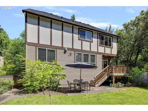 4537 SW 60th Place Portland OR 97221
