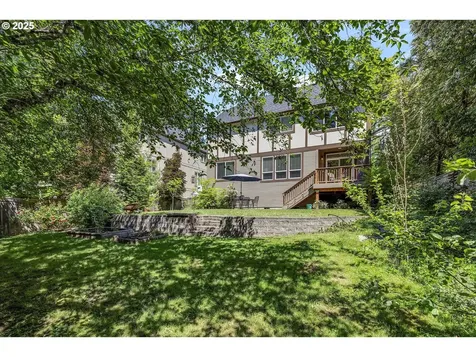 4537 SW 60th Place Portland OR 97221