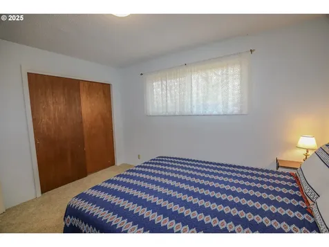 383 Little Valley Road Roseburg OR 97471