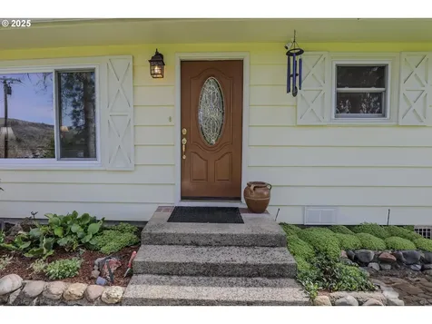 383 Little Valley Road Roseburg OR 97471