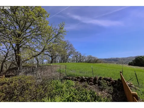 383 Little Valley Road Roseburg OR 97471